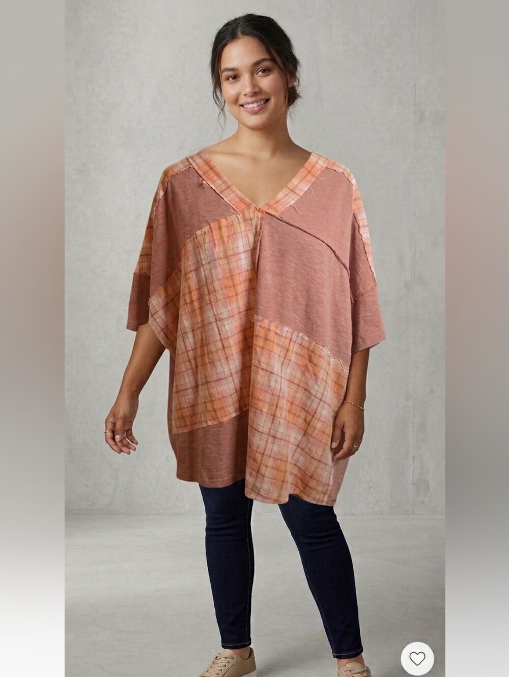 Women's Patchwork V-Neck Short Sleeve Top in Dusty Rose
